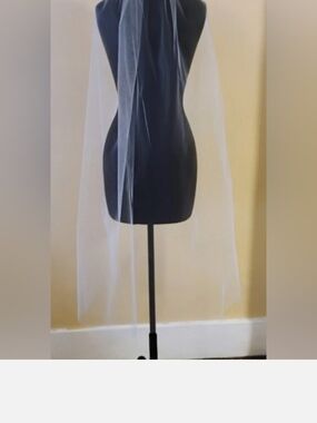 Simple Sheer Ivory Wedding Veil knee Length- Single Tier